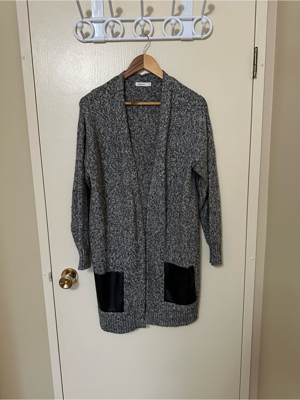 Reitmans Gray Open-Front Cardigan with Black Pocket Accents